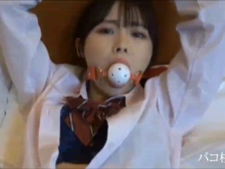 俄罗斯牛OR猪OR狗被窝里拍个自己逼给大家看看，想调教或空降留v我加你.有门槛！白票靠边